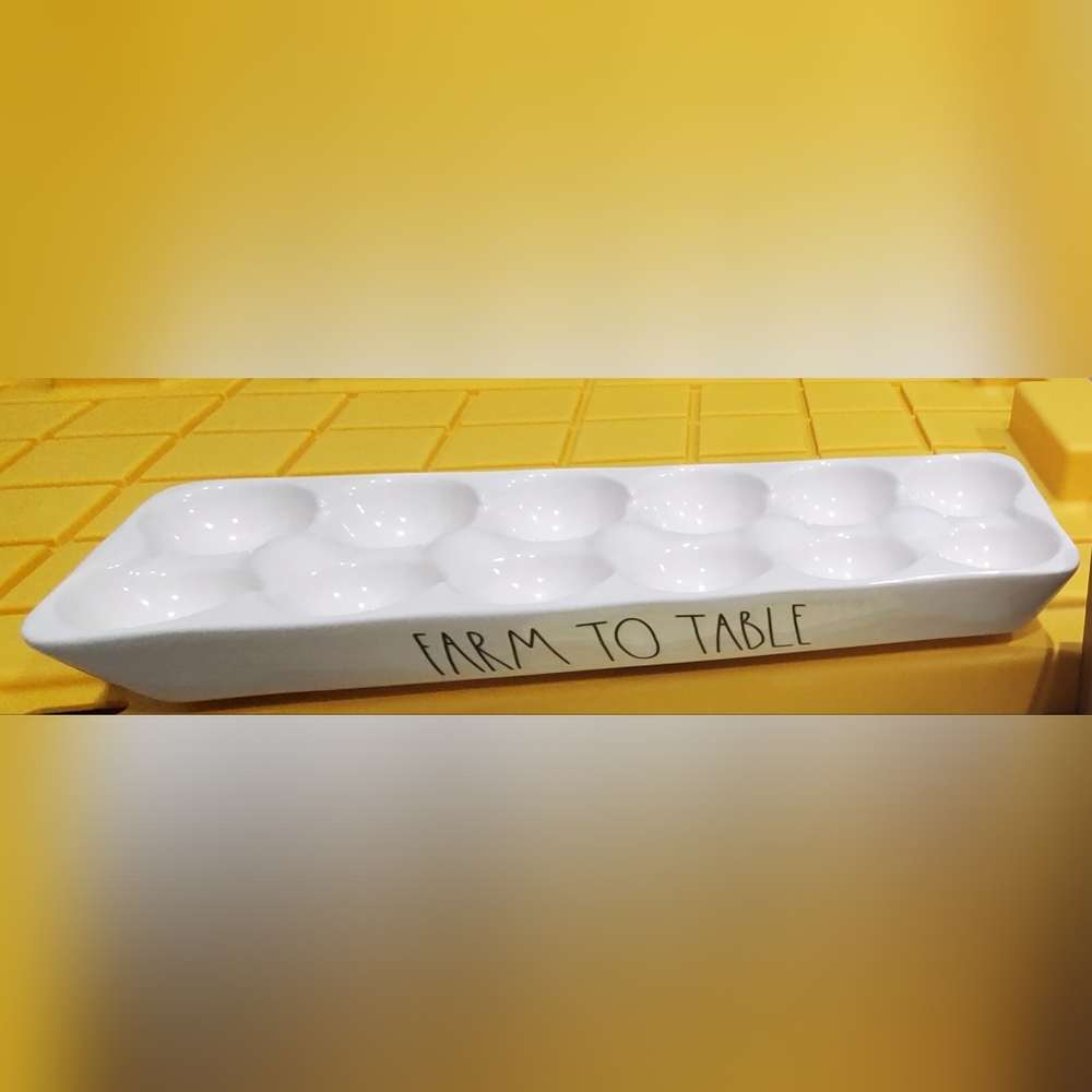 Rae Dunn FARM TO TABLE Dozen Egg Holder